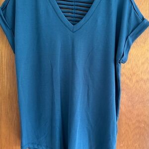 Cupio Teal Short Sleeve V-Neck Top